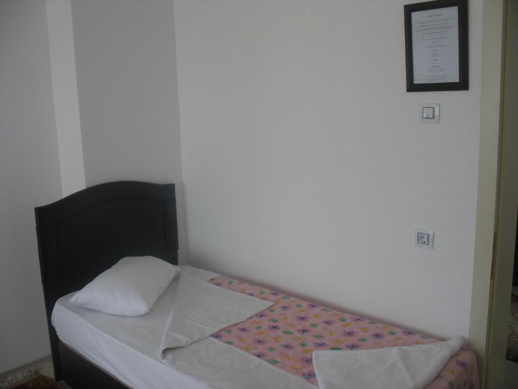 Erciyes Stone Hotel Üchisar Bagian luar foto